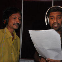 Malaysia Singer Anand sings for Oru Nadigaiyin Vakkumoolam | Picture 85890